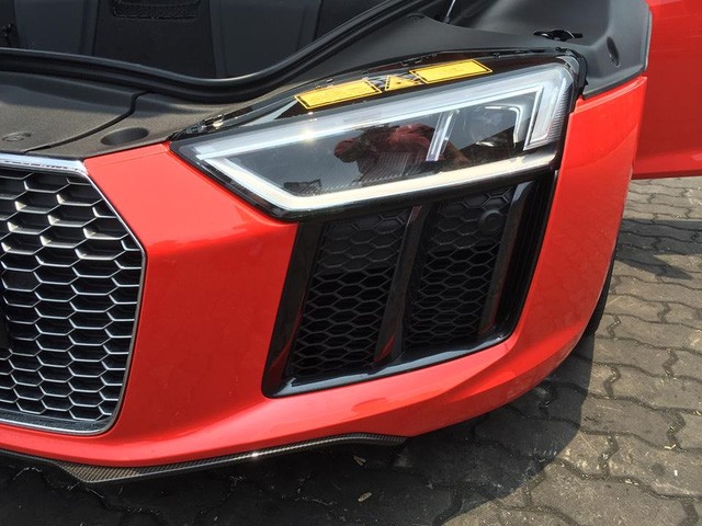 Chi tiet sieu xe Audi R8 V10 Plus 2016 dau tien tai VN-Hinh-4